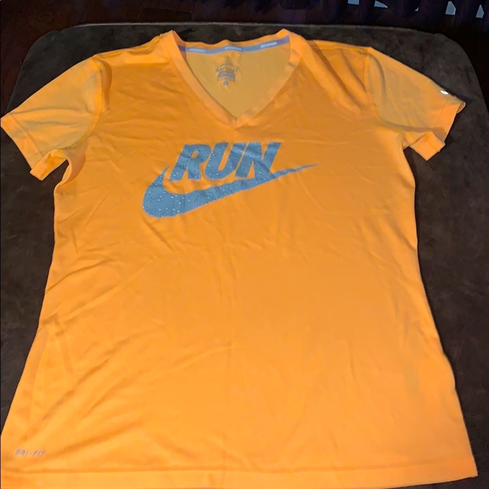 Short sleeve workout top Nike DRI-FIT